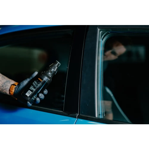 ADBL BLACKOUTER 1L dressing do plastików zewnętrznych